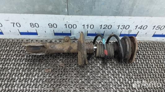 Стойка передняя правая toyota prius XW20 (SML02N50