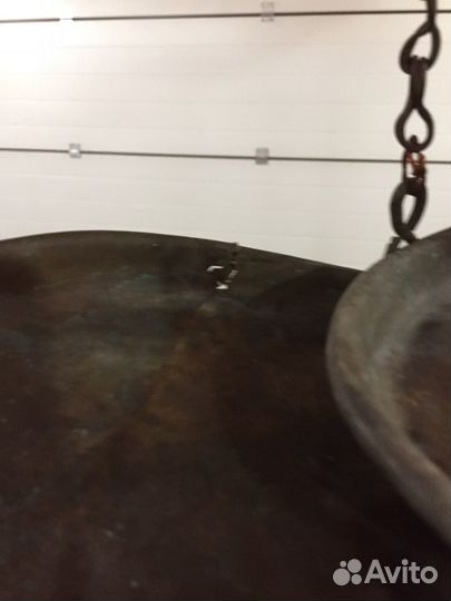 Весы старинные, коромысловые с латунными чашами