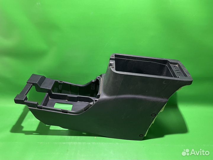 Консоль центральная Mitsubishi Outlander XL ASX