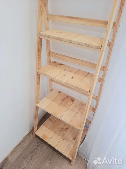 Стеллаж лестница новый