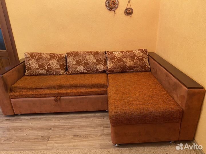 Угловой диван бу