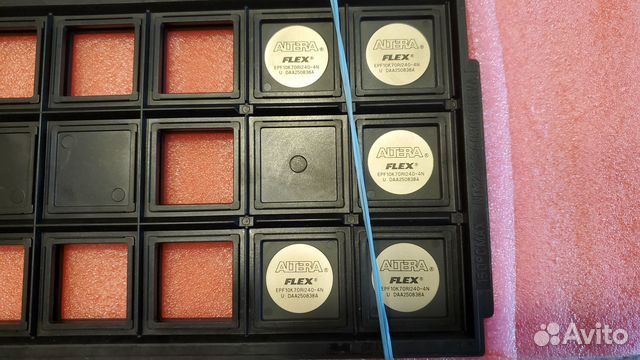 Микросхема EPF10K70RI240-4N