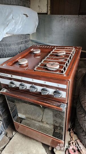 Продам газовую плиту Россиянка