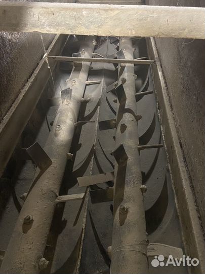 Кормосмеситель горизонтальный 350кг