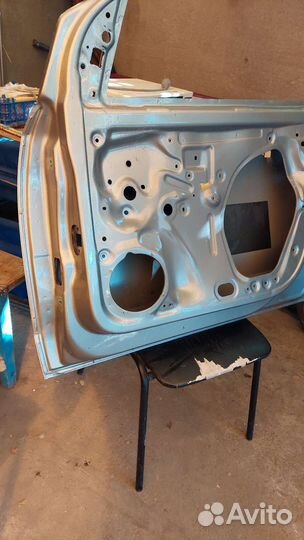 Дверь передняя правая на volkswagen polo седан