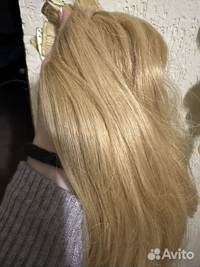 Волосы на заколках