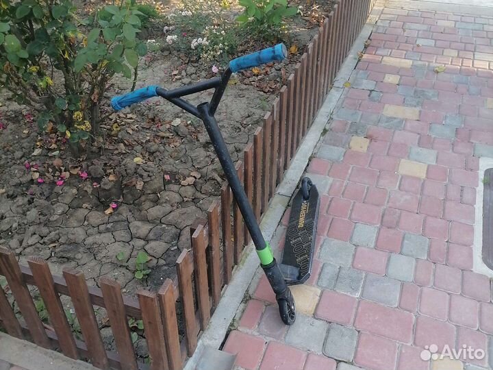 Самокат трюковой