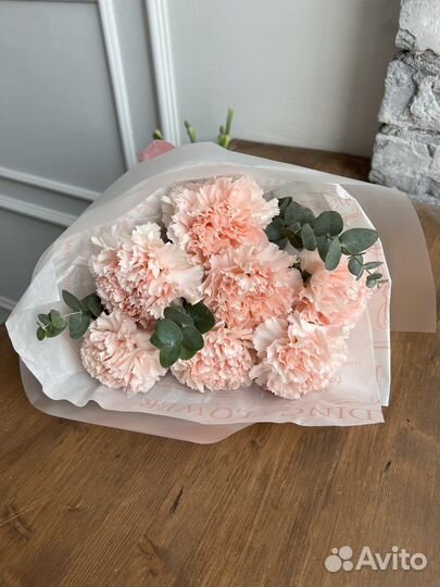 Букет цветов с доставкой гвоздики