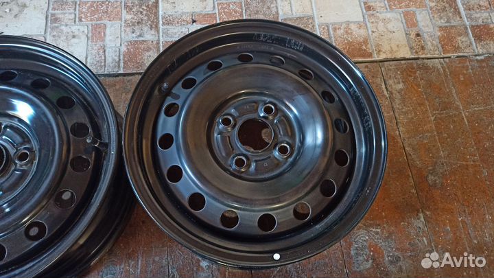 Оригинальные стальные диски Toyota 4*100 14*J5