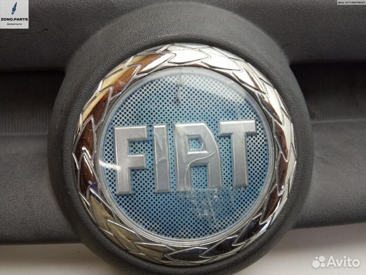 Решетка радиатора 735268388 на Fiat Doblo (2000-2010)