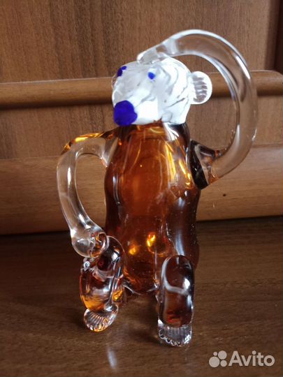 Стеклянная фигурка Обезьянка