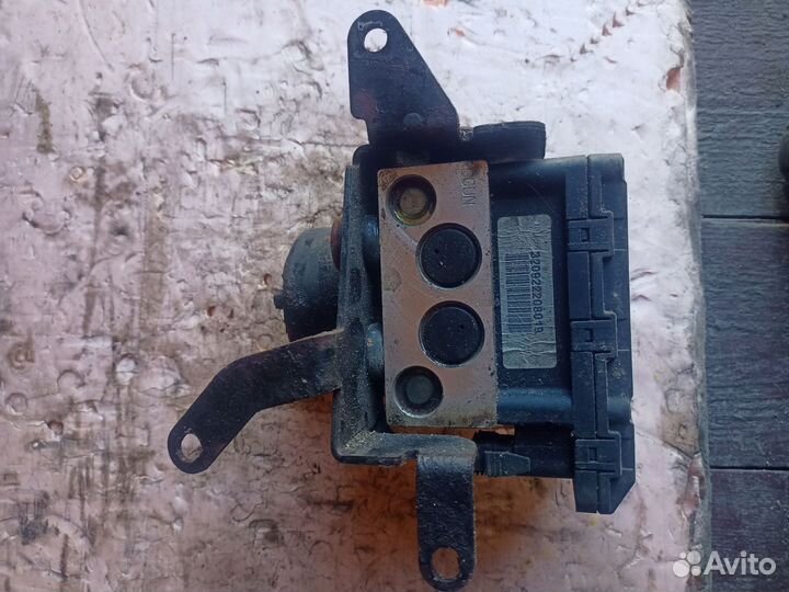 Блок ABS Hyundai-Kia Sonata EF 2001 9566038000