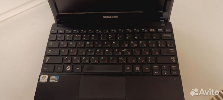 Ноутбук samsung NP-NC110 (практически новый)