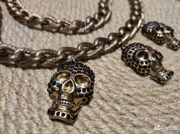 Ожерелье черепа