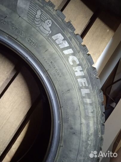 Michelin X-Ice North 4 215/65 R16