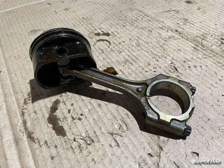 Поршень с шатуном Kia Rio, III 2012 (1.4 )