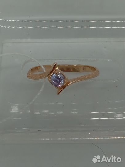 Золотое кольцо с камнем 16,5р
