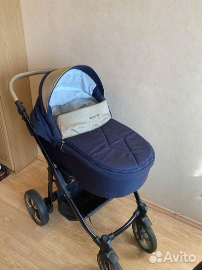 Продам коляску venicci