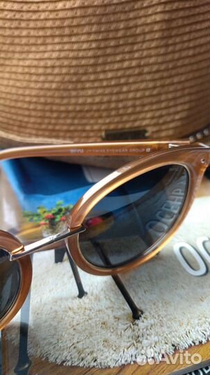 Шляпа и очки