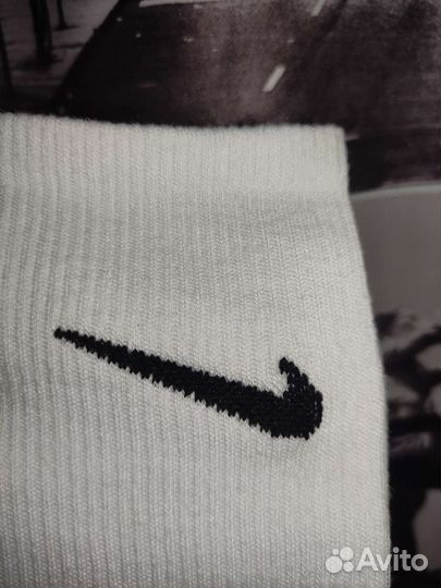 Белые носки Nike