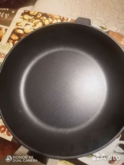 Чугунная сковорода
