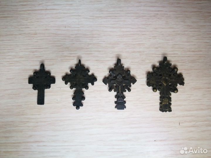Старинные крестики. Одним лотом, цена за всё