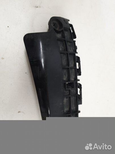 Кронштейн бампера передний левый Toyota Land