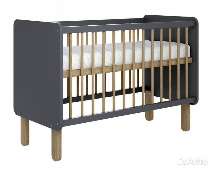 Кроватка для новорожденных с качалкой и матрасом