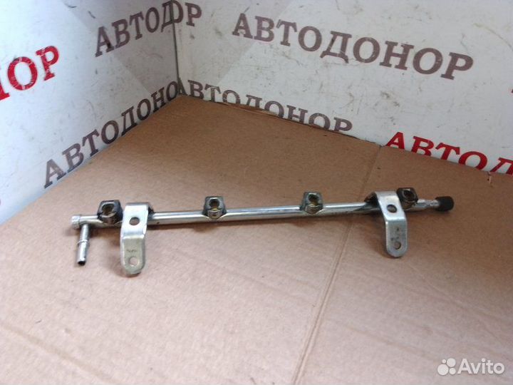 Топливная рампа Dodge Neon 2.0 1998