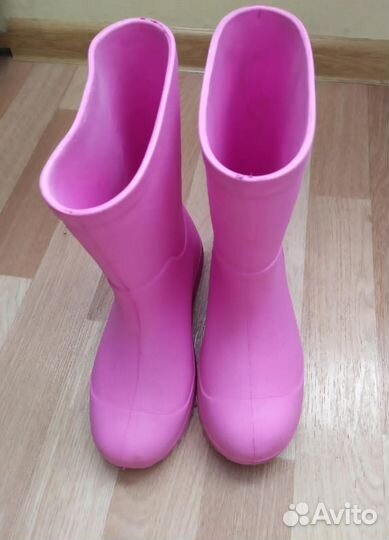 Плащ дождевик и резиновые сапоги