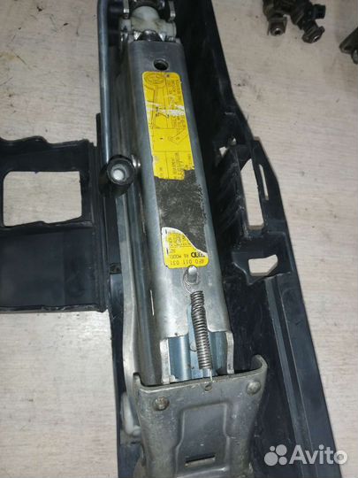 Комплект штатного инструмента Audi A6C6