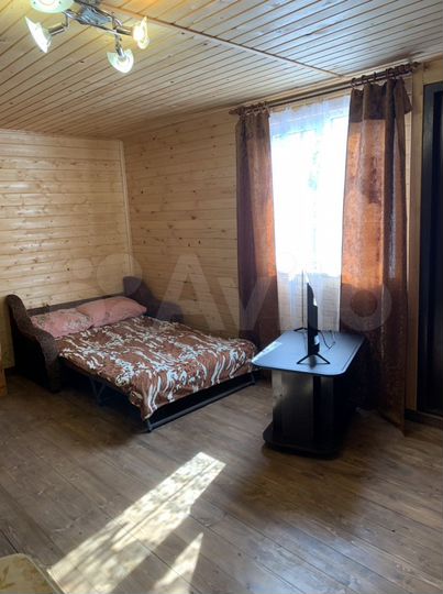 Дом 25 м² на участке 5 сот.