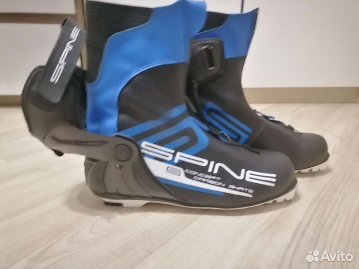 Коньковые лыжные ботинки spine concept skate 298