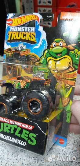 Hot Wheels Monster Trucks Michelangelo. 3/4