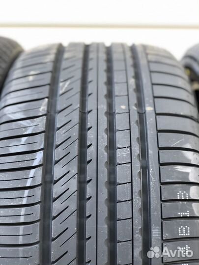 Kinforest KF550-UHP 235/50 R19 103V
