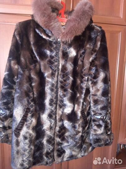 Искусственная шуба, в отличном состоянии, 52р