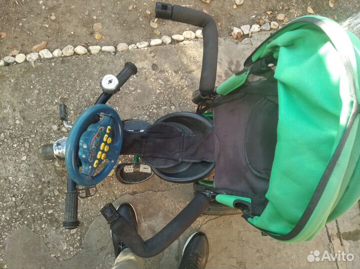 Трехколесный велосипед с родительской ручкой