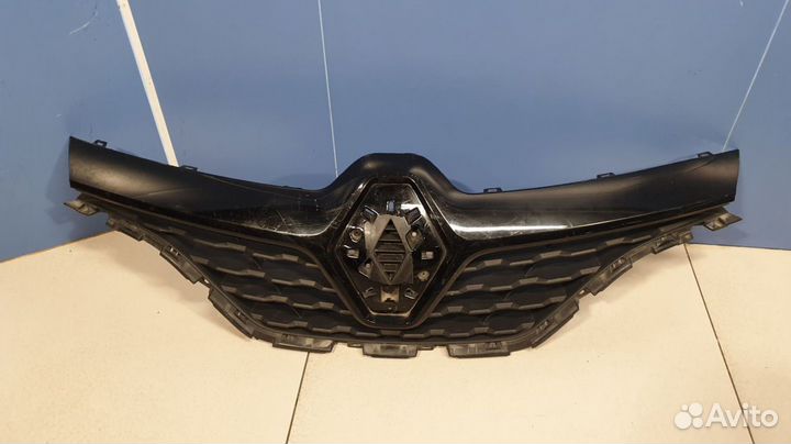 Решетка радиатора Renault Kaptur 2016