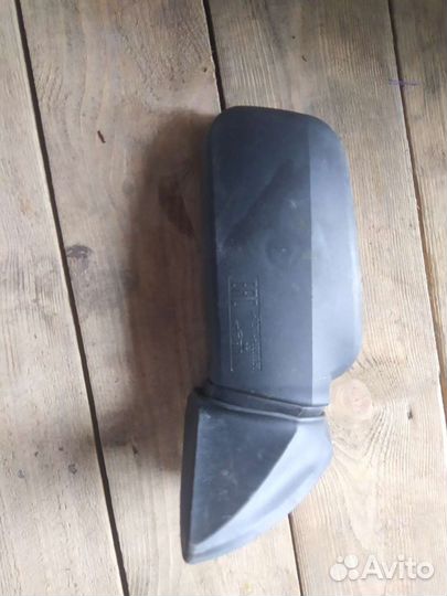 Боковое зеркало. Правое