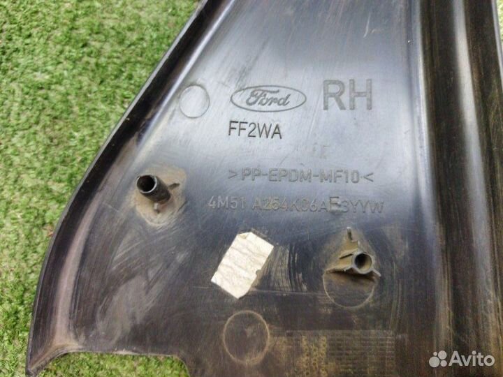 Накладка двери задняя правая Ford Focus 2