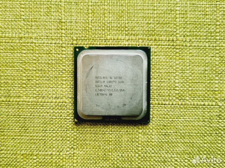 Процессор Intel Core 2 Quad Q8300 LGA 775