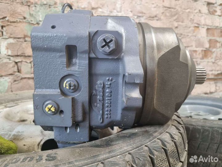 Гидронасос хода