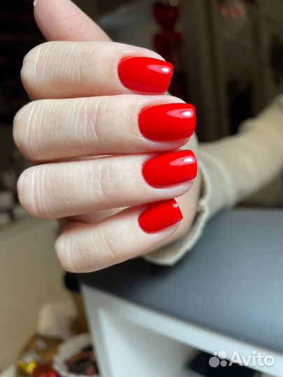 Маникюр с покрытием, наращивание, педикюр