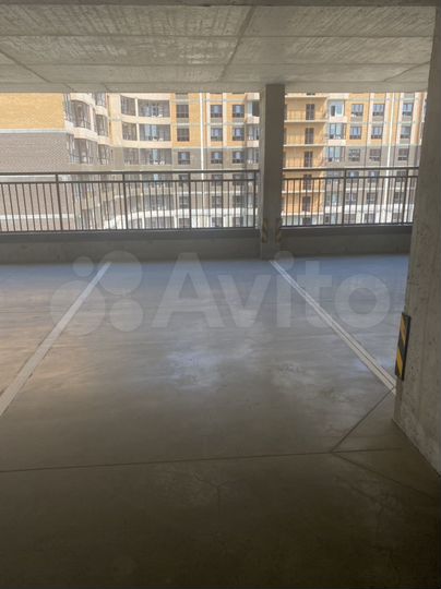 Машиноместо, 13 м²