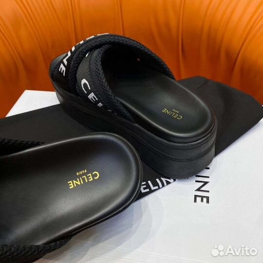 Шлепанцы на платформе Celine