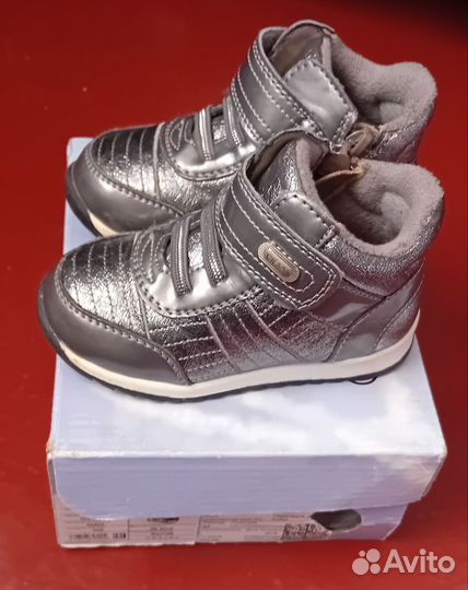 Ботинки демисезонные для девочки 22 размер