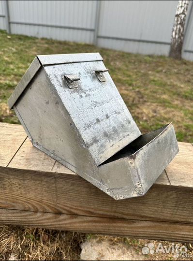 Бункерная кормушка для кроликов