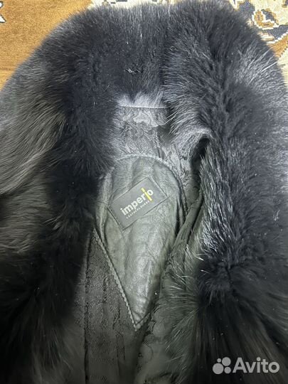 Пальто женское с меховым воротником