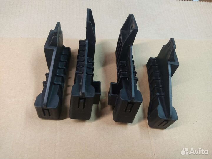 Кронштейн радиатора кондиционера Outlander 3 GF