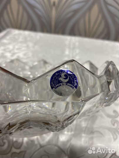 Хрустальная ваза